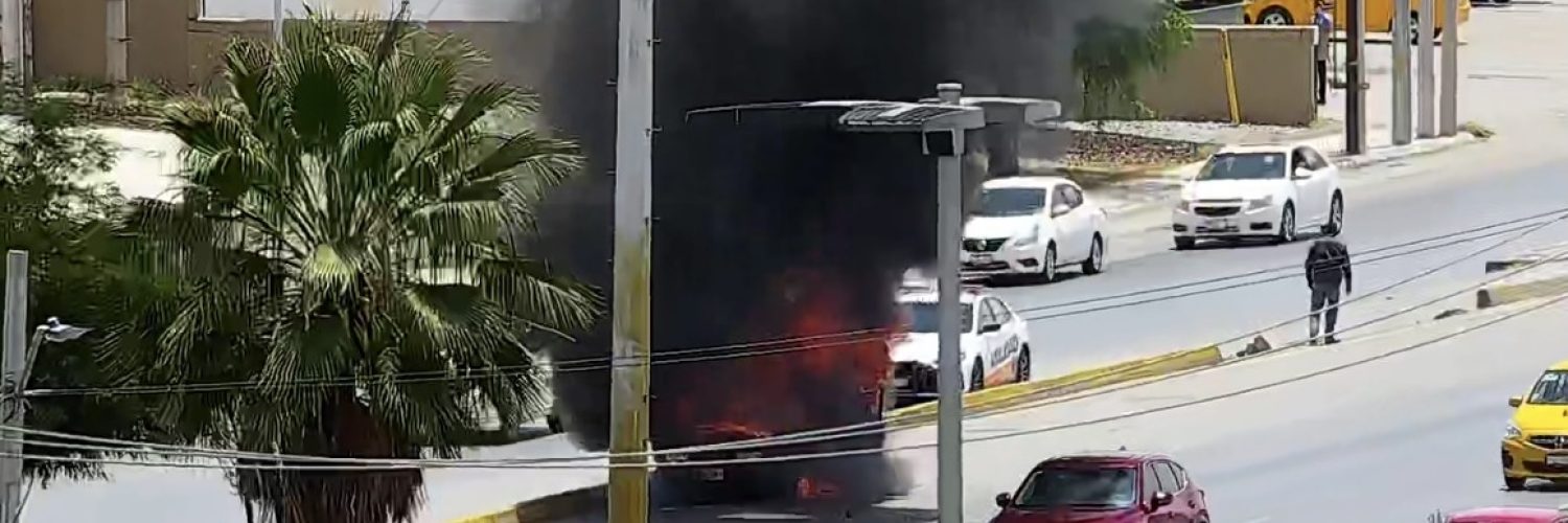 Incendio vehículo Torreón