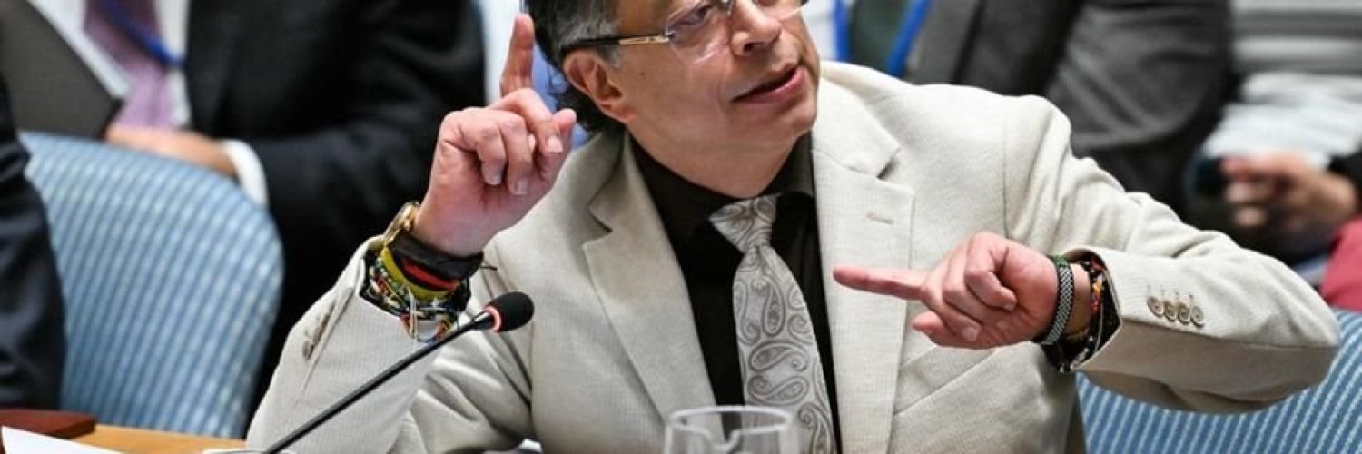 Suspensión Petro Colombia