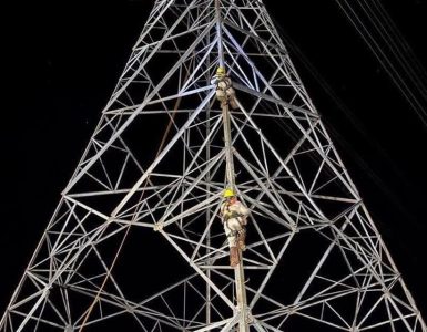 CFE restablece energía
